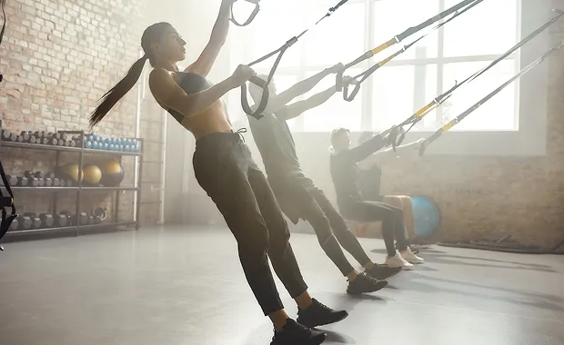 Entraînement TRX avec sangles de suspension